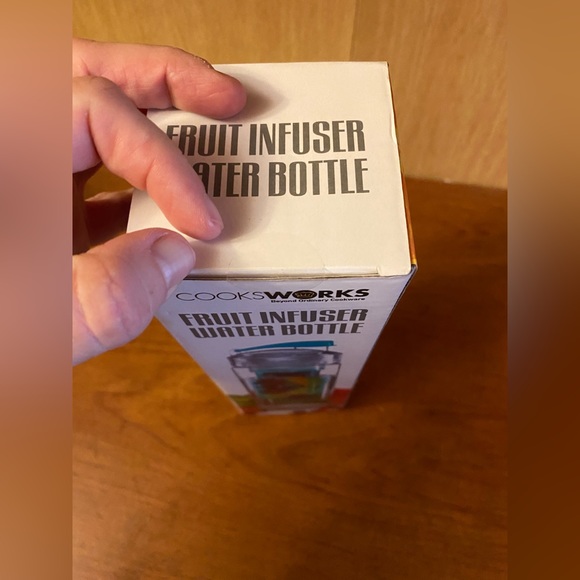 NWT Fruit Infuser Water Bottle Brand New Never Been Opened - Picture 4 of 8